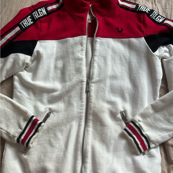 True Religion - Picture 2 of 6